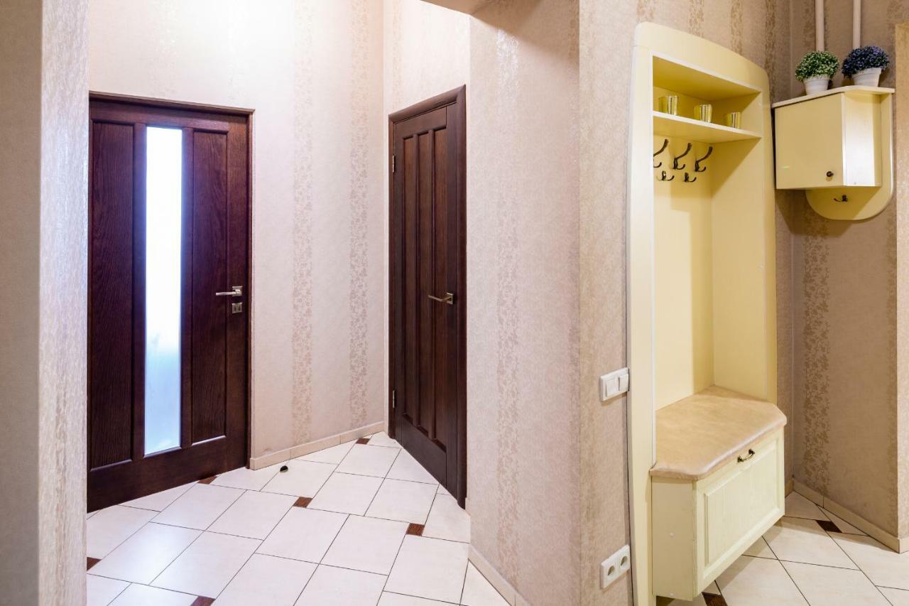 Alfa Apartments Kniazia Romana 11 利沃夫 外观 照片