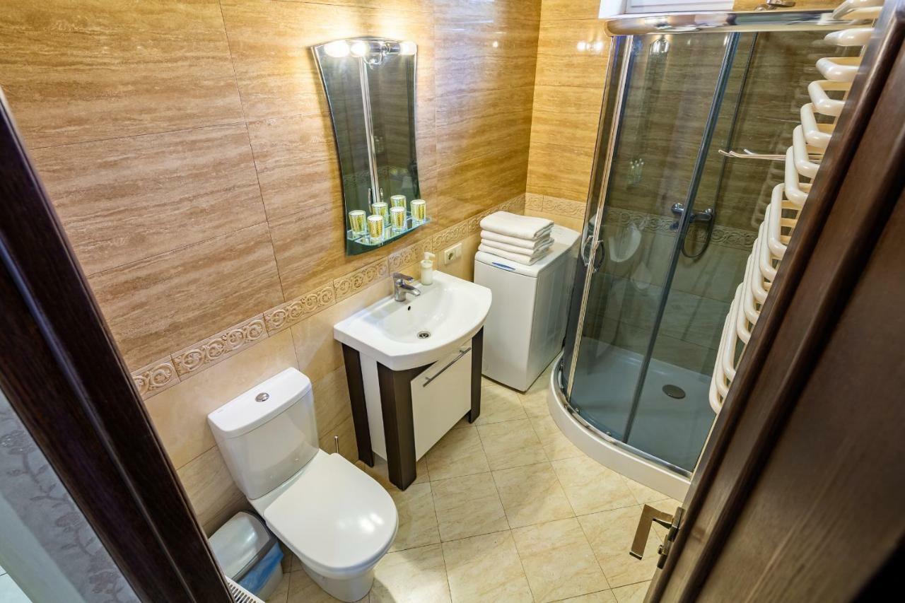 Alfa Apartments Kniazia Romana 11 利沃夫 外观 照片
