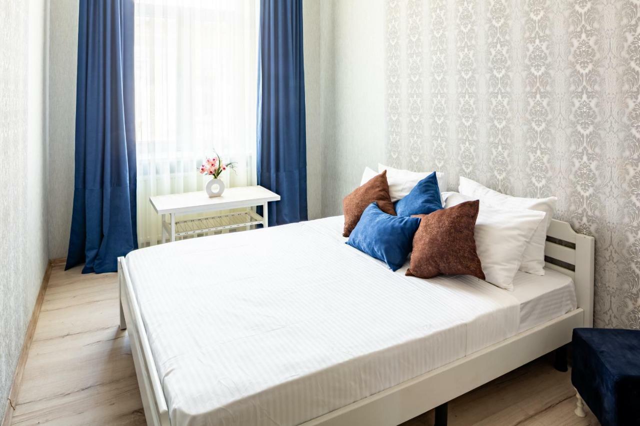 Alfa Apartments Kniazia Romana 11 利沃夫 外观 照片