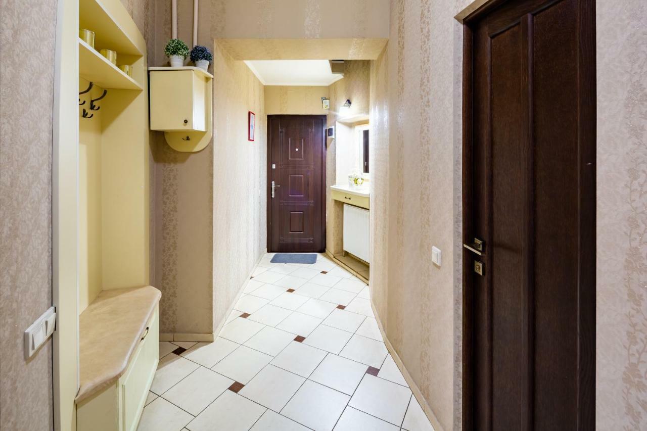Alfa Apartments Kniazia Romana 11 利沃夫 外观 照片